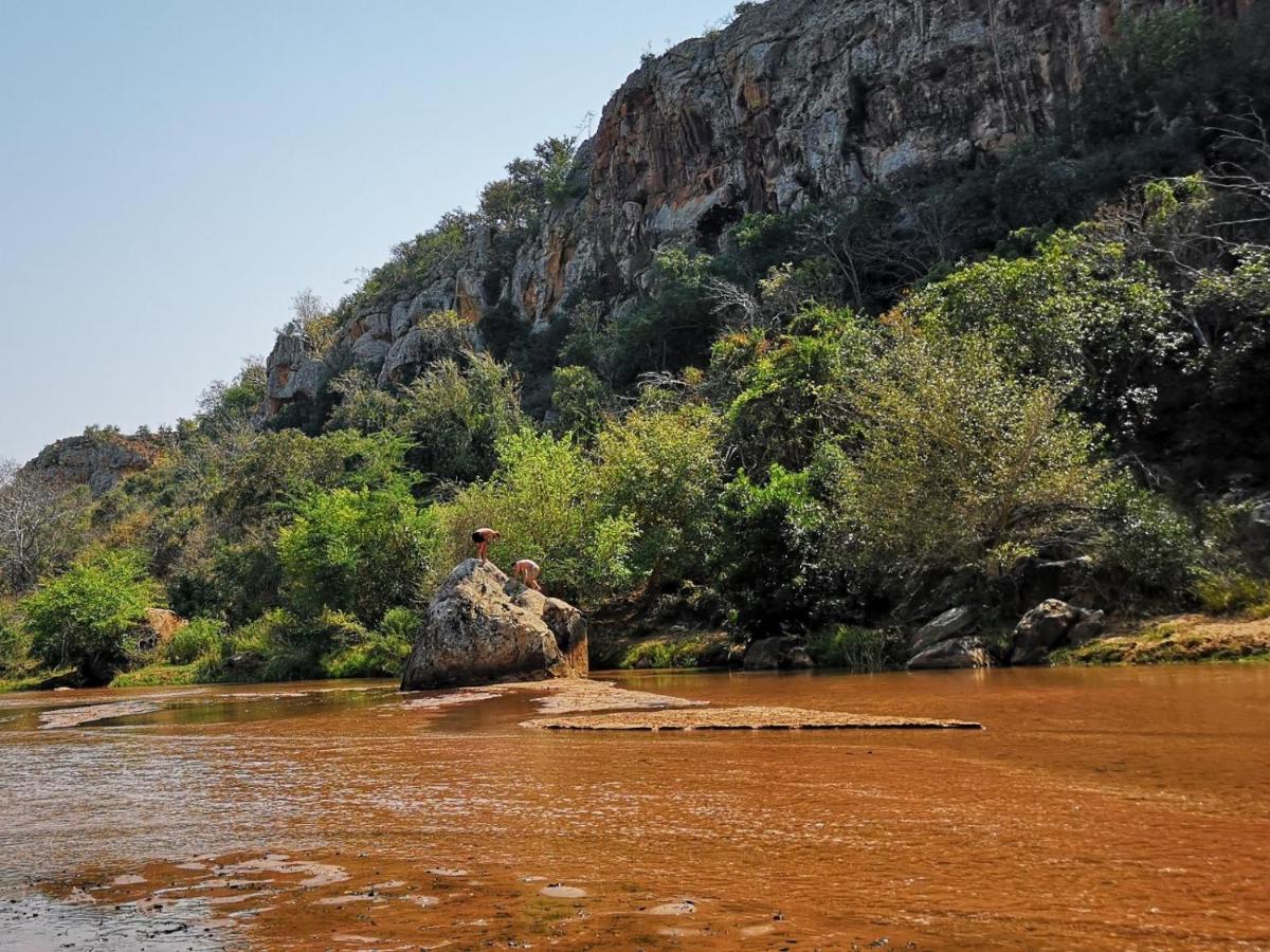 Nthakeni Bush & River Camp Pafuri Gate Екстериор снимка
