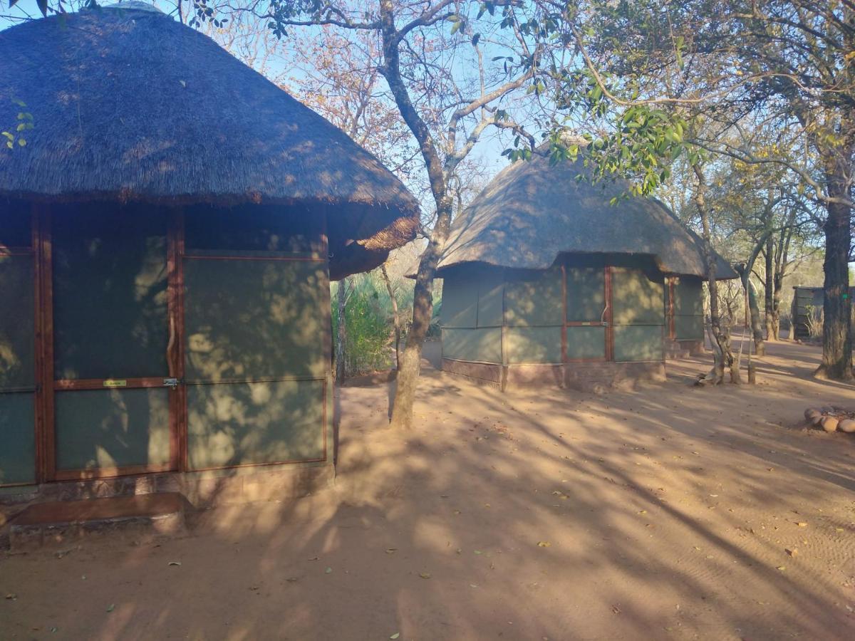 Nthakeni Bush & River Camp Pafuri Gate Екстериор снимка
